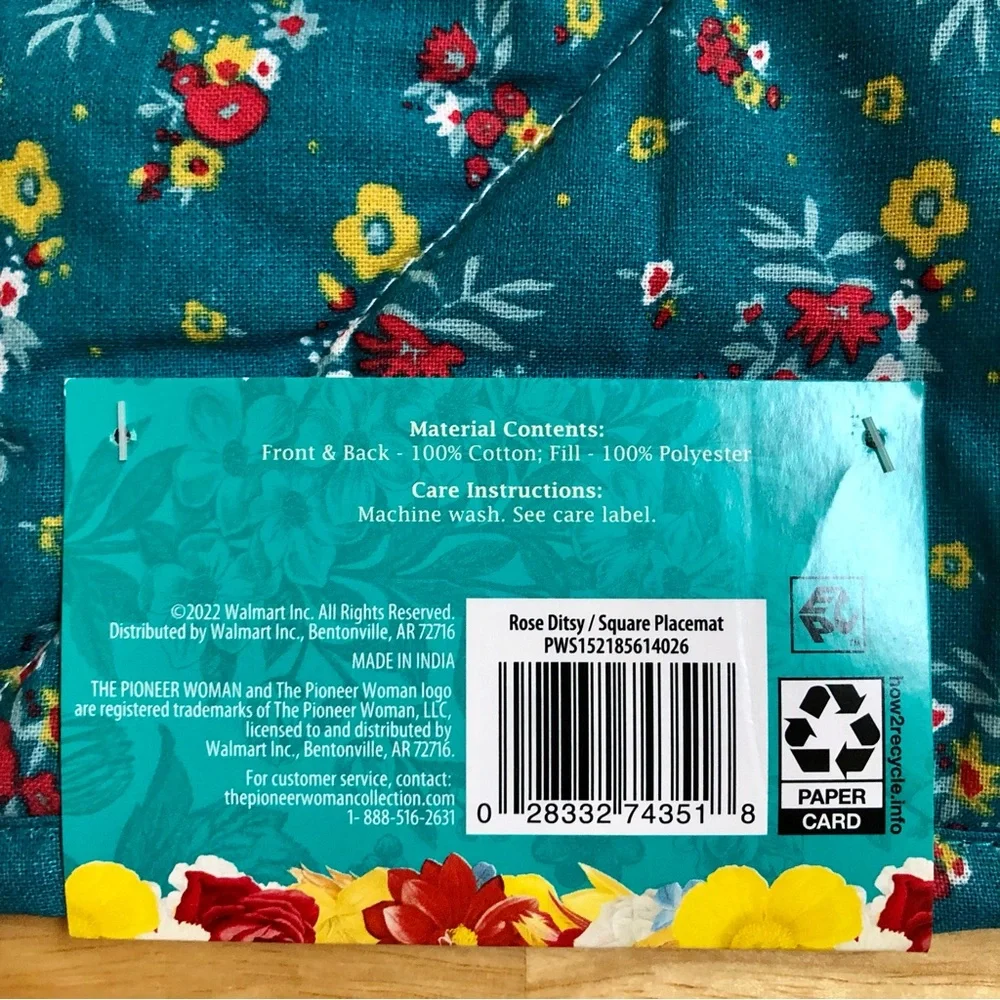 The Pioneer Woman Rose Ditzy Quilted Square Placemat Ree Drummond 15” x 15”